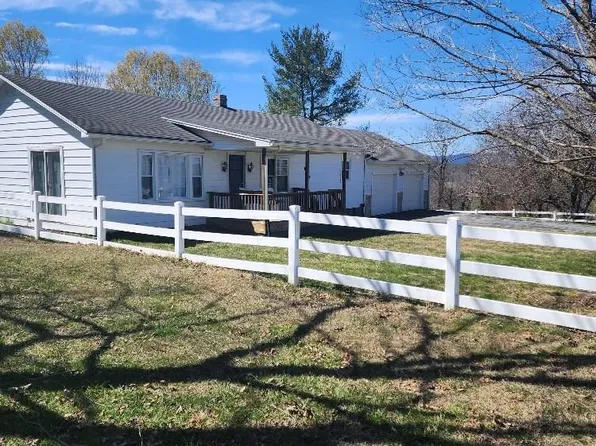 175 Beaumont Dr, Austinville, VA 24312