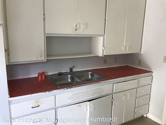 5th image of 2167 Law Blvd