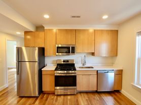 12 Greenwood Place Residence
