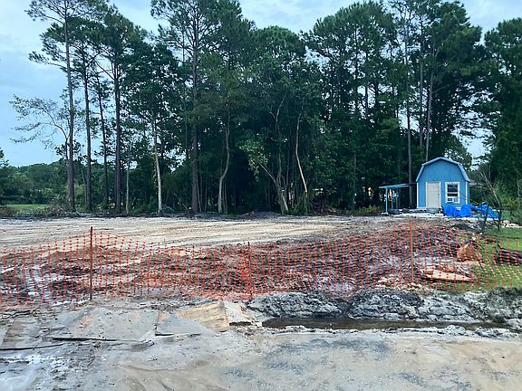 3rd image of 2850 Clearlake Pl