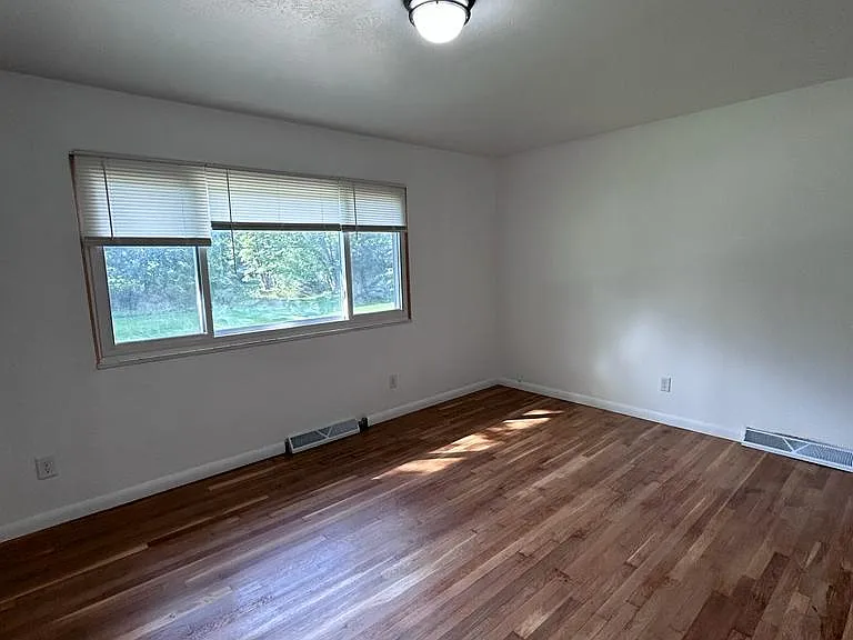 Bedroom #1