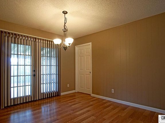 5th image of 312 Hillside Cir