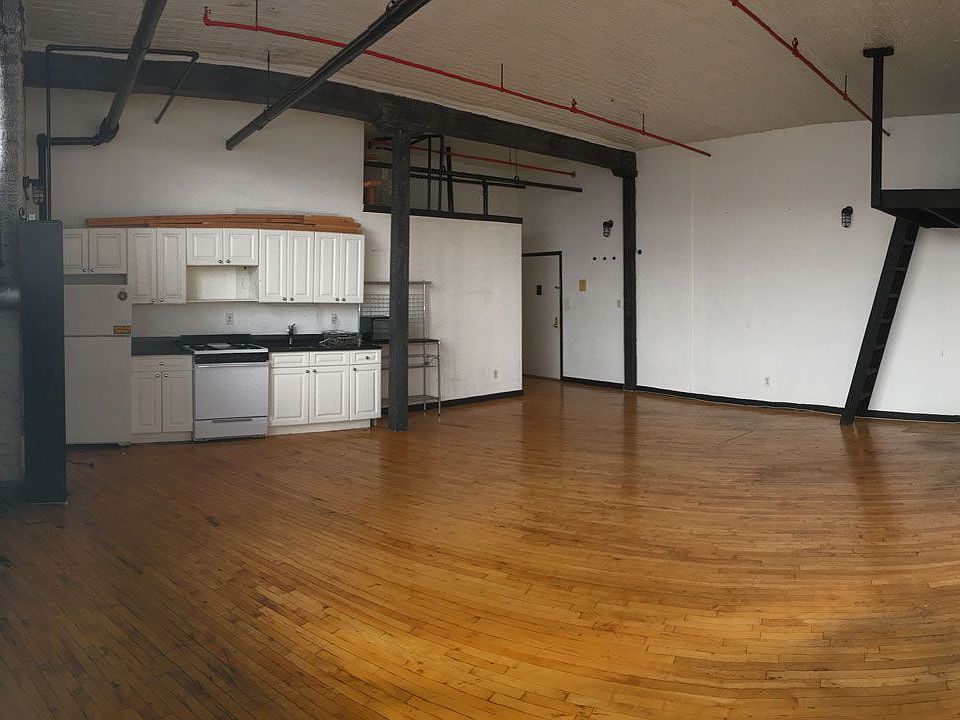 2nd image of 57 Thames St APT 4B