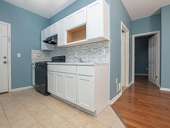 3rd image of 395 S 15th St #1A