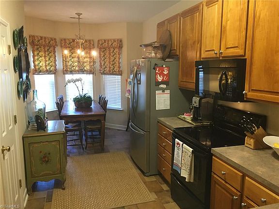 2nd image of 221 Misty Waters Ln