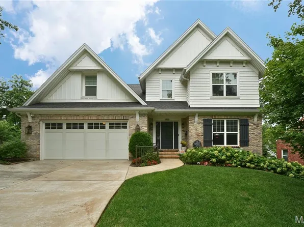 1455 Forest View Dr, Saint Louis, MO 63122