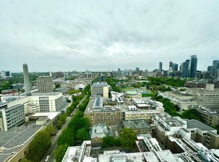 203 College St #2605, Toronto, ON M5T0C8