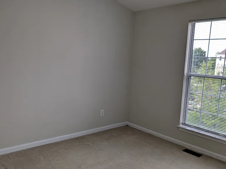 46984 Courtyard Sq #300 — Photo 11