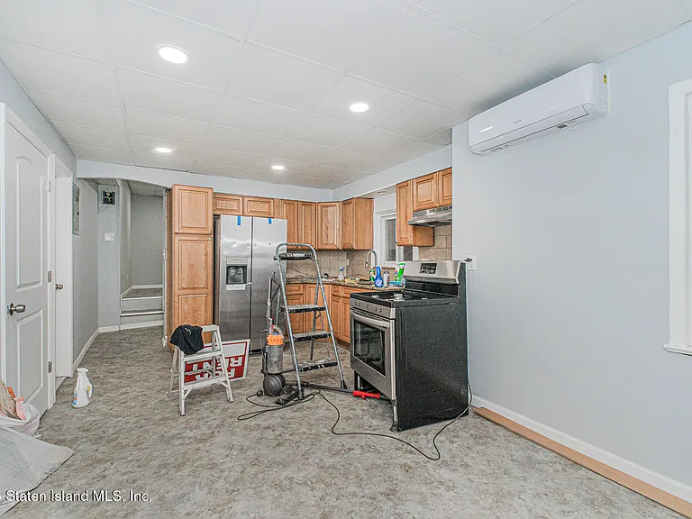 1255 Bay St #1 — Photo 18