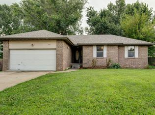 640 E Kerr St, Springfield, MO 65803