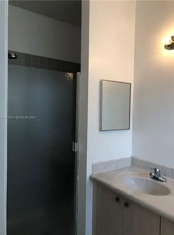693 Live Oak Ln — Photo 10