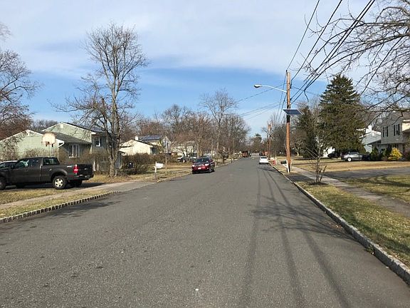 4th image of 701 Ellis Pkwy