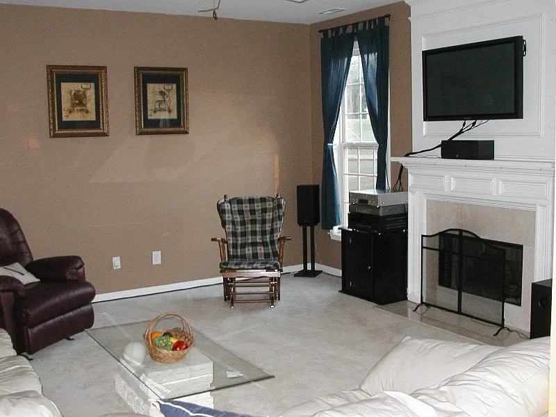4 bed, 2.5 bath, 2196 sqft, $2,800 — Photo 4