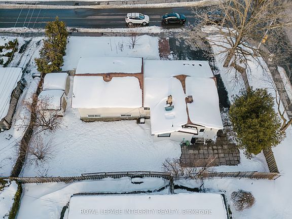 3rd image of 1197 Deer Park Rd