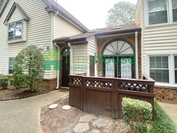 905 Saint Andrews Reach APT B, Chesapeake, VA 23320