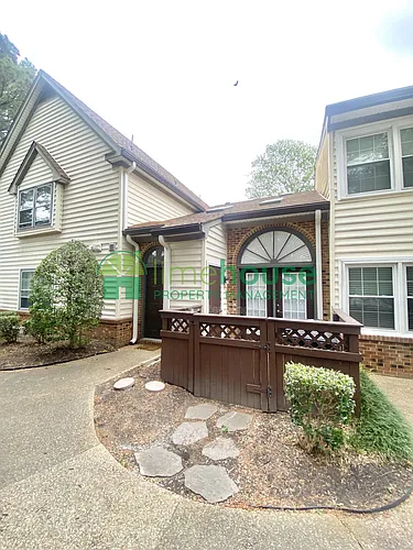 905 Saint Andrews Reach #B Photo 1