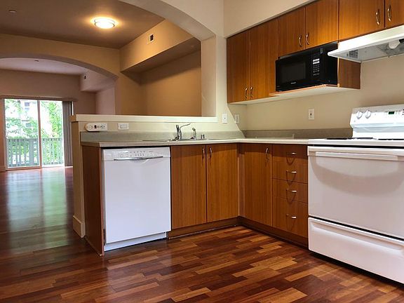5th image of 18270 NE 97th Way Unit 104
