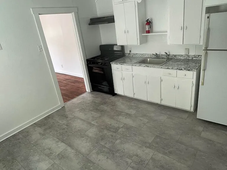 215 N Bermuda St #215 — Photo 1
