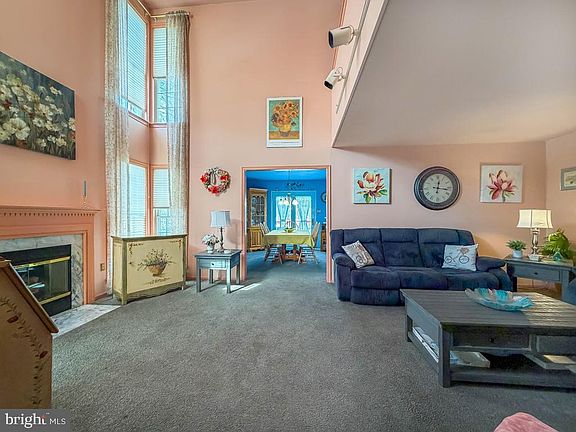 5th image of 217 Jonathan Dr