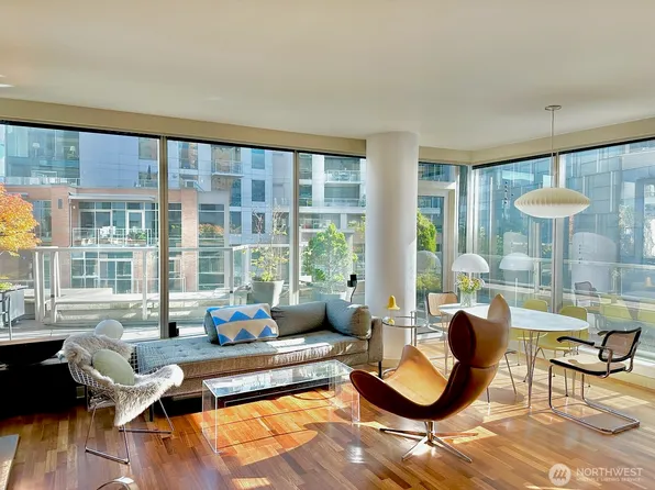 10610 NE 9th Place #509, Bellevue, WA 98004