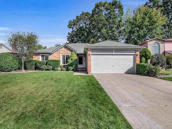 35734 Buxton Dr, Sterling Heights, MI 48310