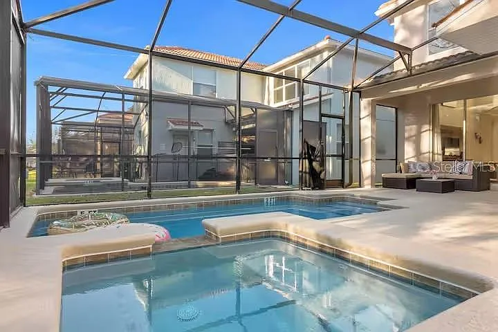 8802 Bamboo Palm Ct — Photo 43
