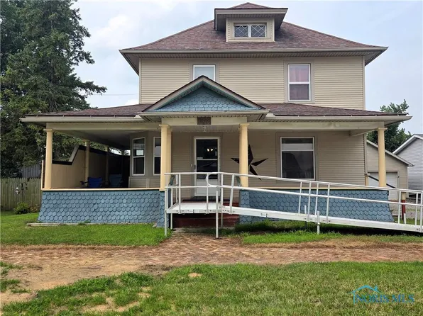 509 N Adrian St, Lyons, OH 43533