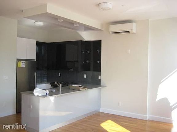 2nd image of 1108 Bedford Ave