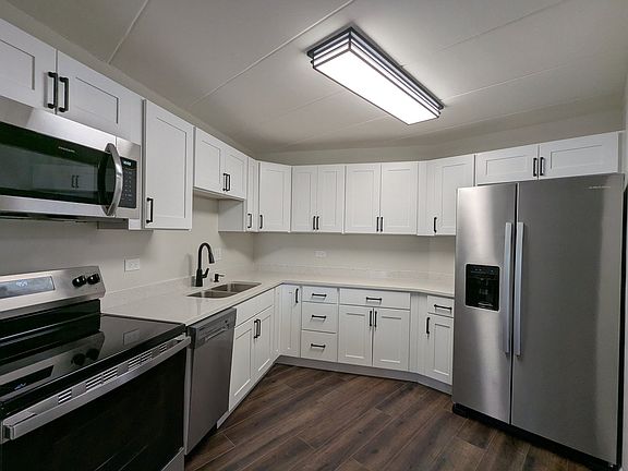 5th image of 1 Renaissance Pl Unit 408