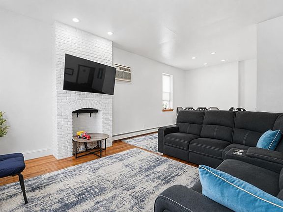 4th image of 1802 Palisade Ave