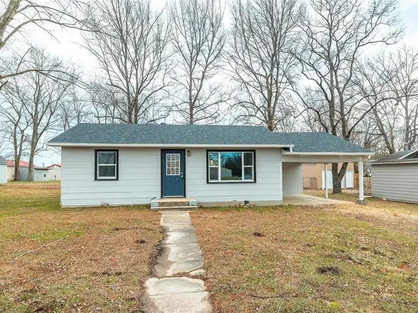 712 N Meramec St, Saint James, MO 65559