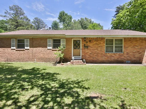 904 Old Dominion, West Helena, AR 72390