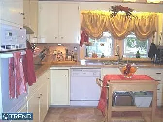 29 Columbia Ave photo 1