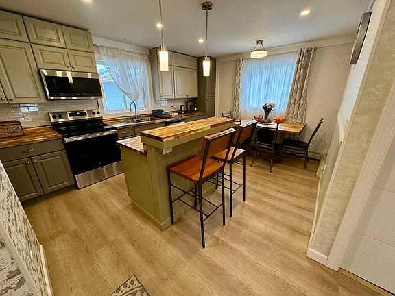 4th image of 8 Labrecque Street