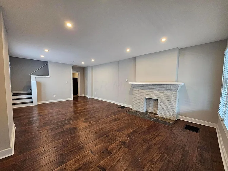 1064 Scott St — Photo 4