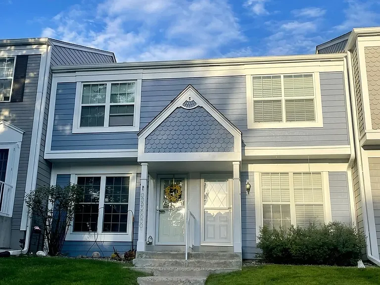10557 W Dartmouth Ave — Photo 2