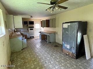 4th image of 112 Green Acres Rd