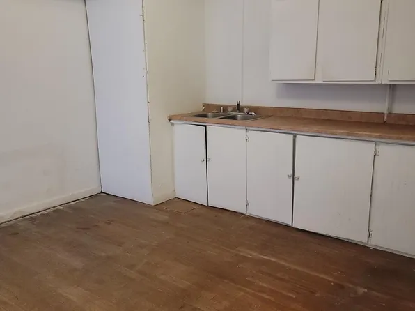 301 Sheldon St #A, Clovis, NM 88101