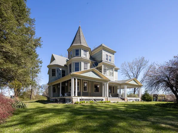 2 Judd Avenue, Bethel, CT 06801