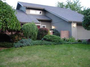 151 Countryview Dr, Mc Kees Rocks, PA 15136