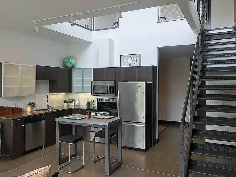 Lawrence Lofts — Photo 5