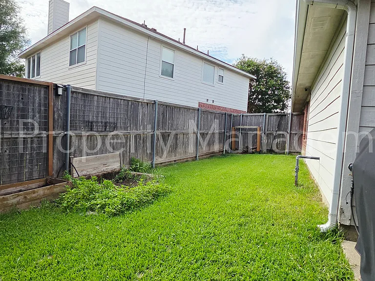 5004 Evergreen Dr — Photo 21