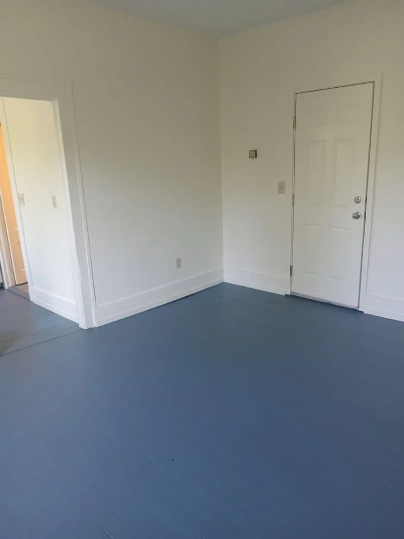 8-10 Conant Sq — Photo 3