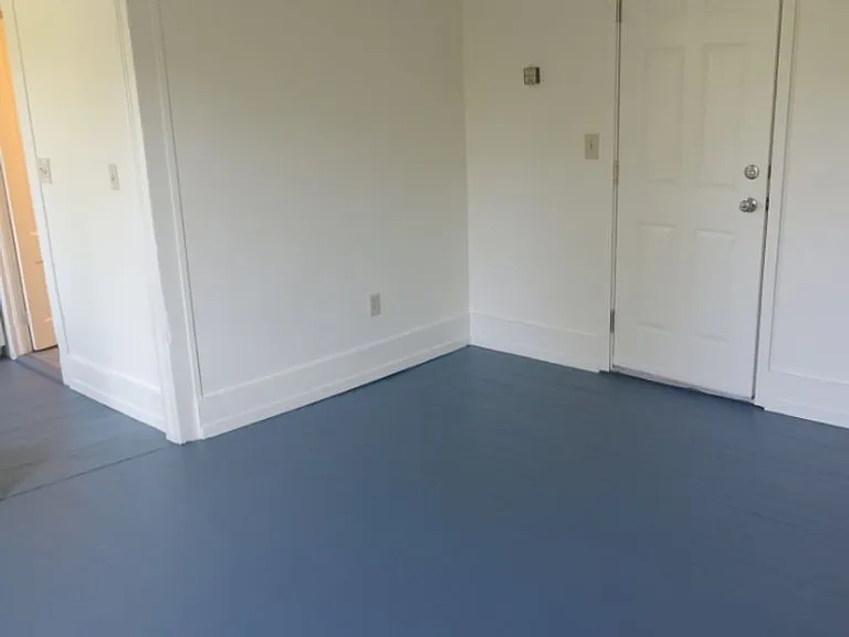 8-10 Conant Sq — Photo 3