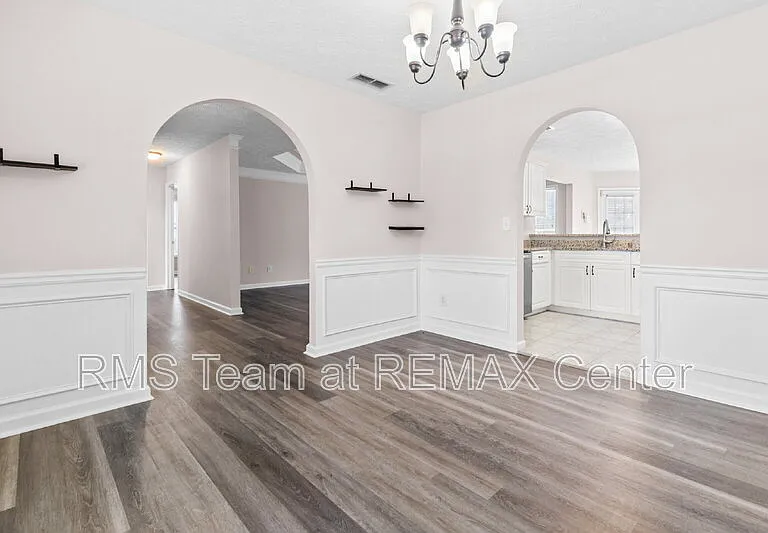 3854 Wheaton Ct — Photo 10