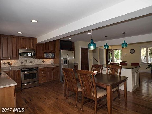 5th image of 5500 Berkley Manor Ln