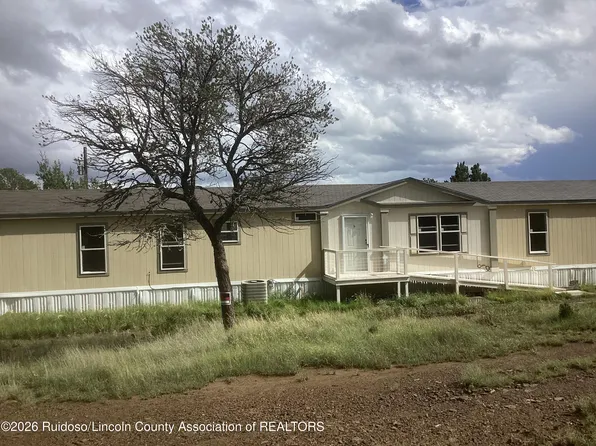 220 Bancroft Rd, Capitan, NM 88316