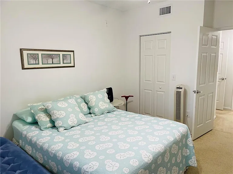 8020 N Nob Hill Rd #206 — Photo 7