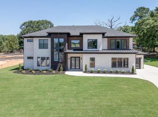 553 Versailles Dr, Auburn, GA 30011