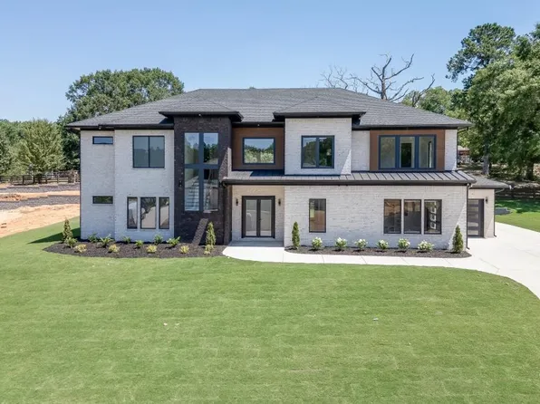 553 Versailles Dr, Auburn, GA 30011